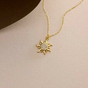 925 Sterling Silver Exquisite Micro-inlaid Zircon Small Sun Necklace sunflower